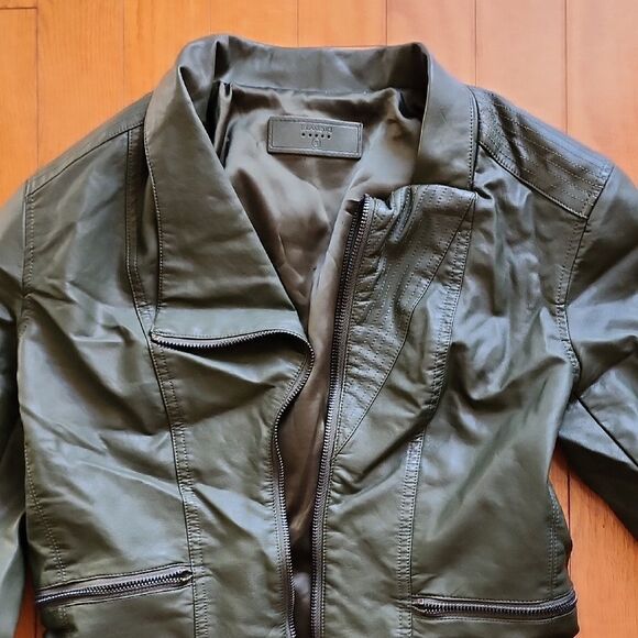 Blank NYC Olive Leather Jacket- Women's Size Small - Picture 3 of 6